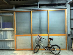 笹塚軽作業場ロケ地室内写真です